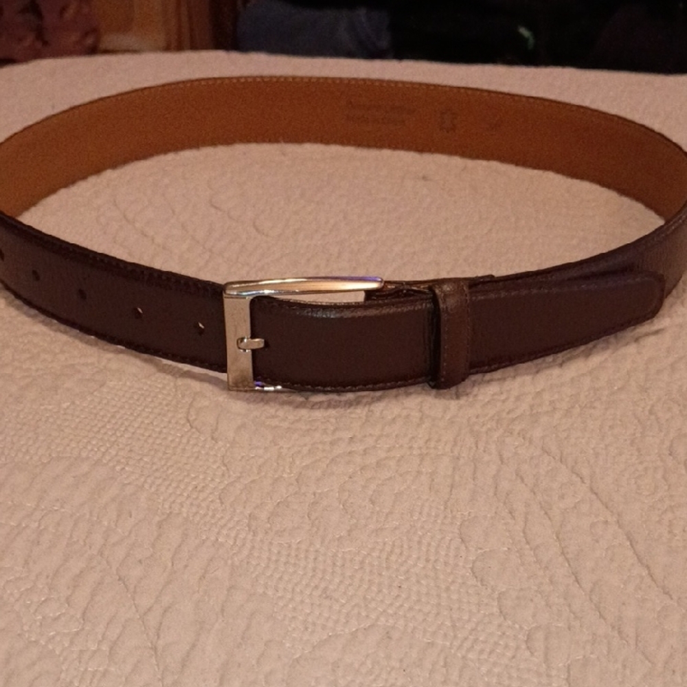 Women's Belt Brown Genuine Leather Belt with Silver Buckle.  NWOT.